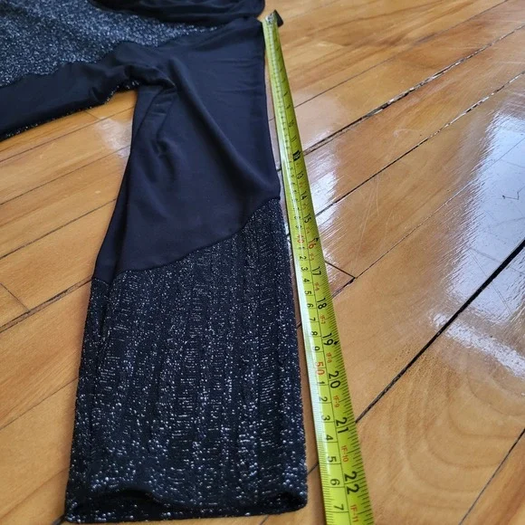 Michael Tyler Black Silver Shimmering Cowl Neck Buckle Top‎ M - Picture 13 of 13